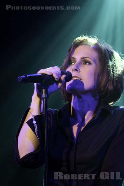 ALISON MOYET - 2013-09-27 - PARIS - Divan du Monde - 